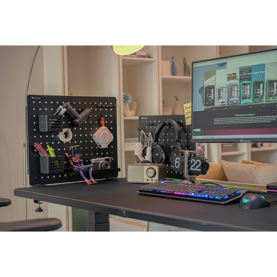 Thermaltake Gaming Desk Pegboard (Large)